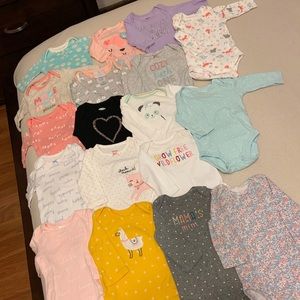 Bundle baby girl onesies 👶